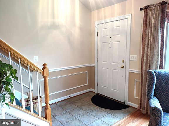 4th image of 1813 Barrington Village Ct