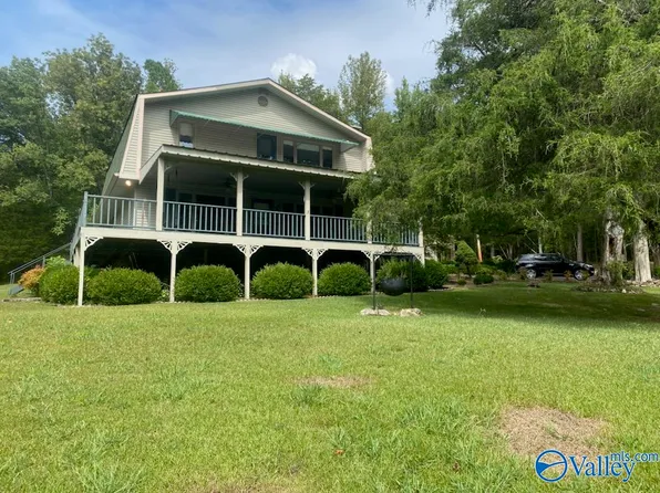 2830 W Chapel Hill Rd SW, Decatur, AL 35603