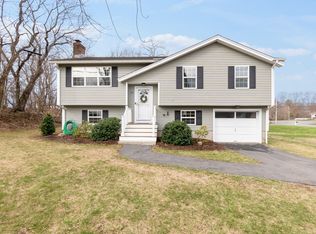 25 Foster St, Danvers, MA 01923