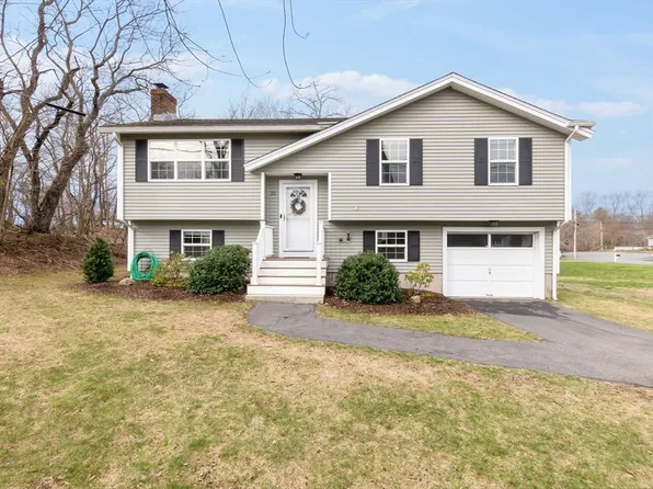 25 Foster St, Danvers, MA 01923