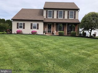 8 Winchester Cir, Lebanon, PA 17046