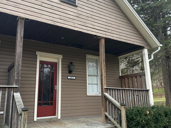 2472 Waynesboro Pike