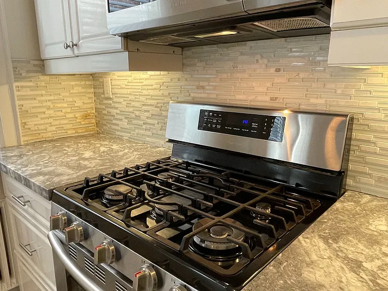 41 Scarboro Beach Blvd #MAIN — Photo 11