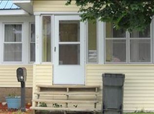 921 Burton Ave, Waterloo, IA 50703