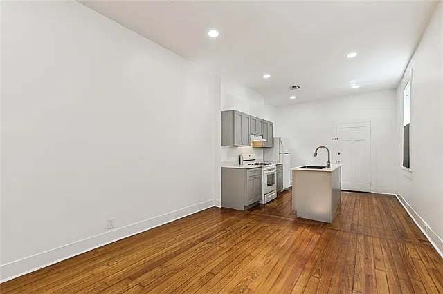 1 bed, 1.0 bath, 700 sqft, $1,400 — Photo 3