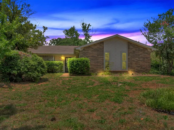 6304 Kingston Dr, Colleyville, TX 76034