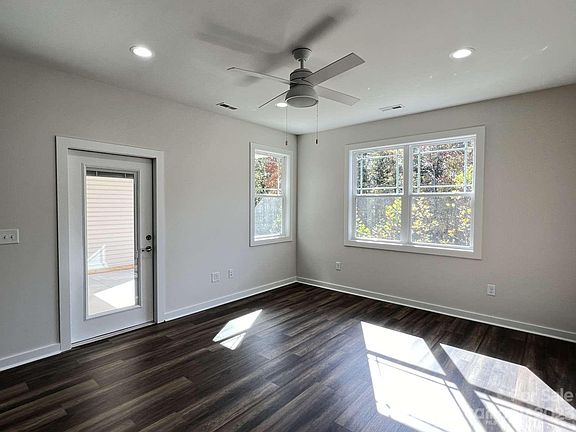 2nd image of 2854 15th Ave