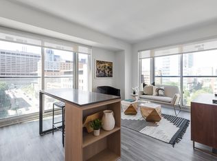 Gerrard West, Toronto, ON M5G 2A1