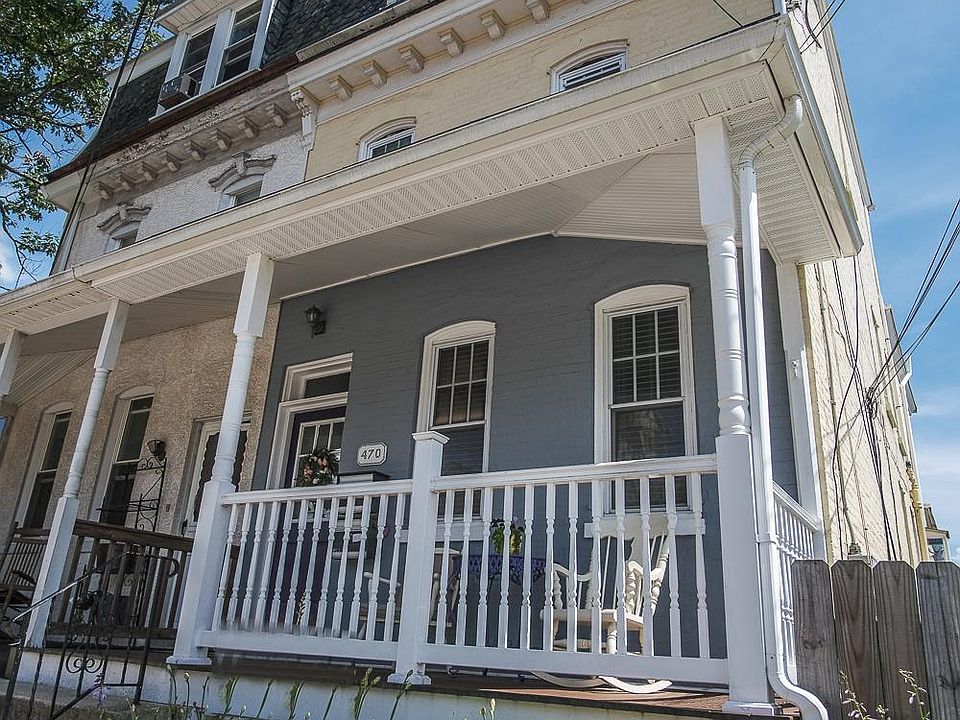 1st image of 470 Emmett St #2