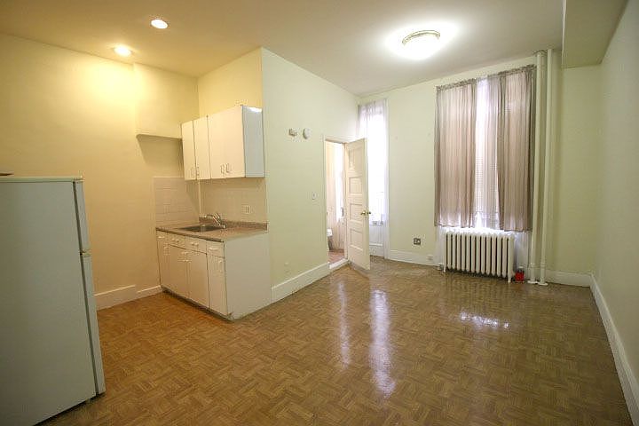 1st image of 3682 Broadway APT 2R