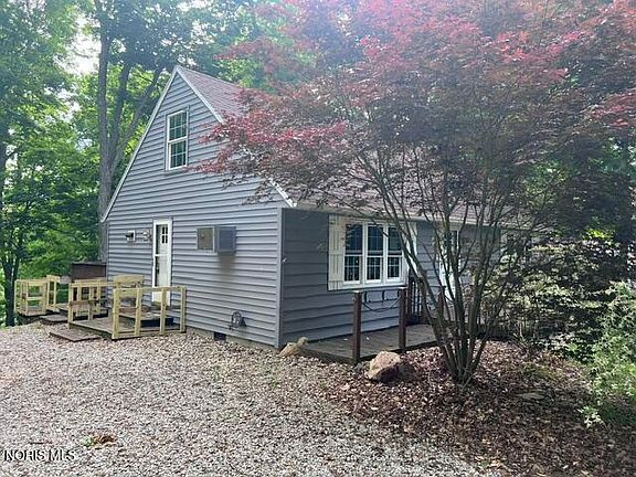 5th image of 480 Seneca Dr