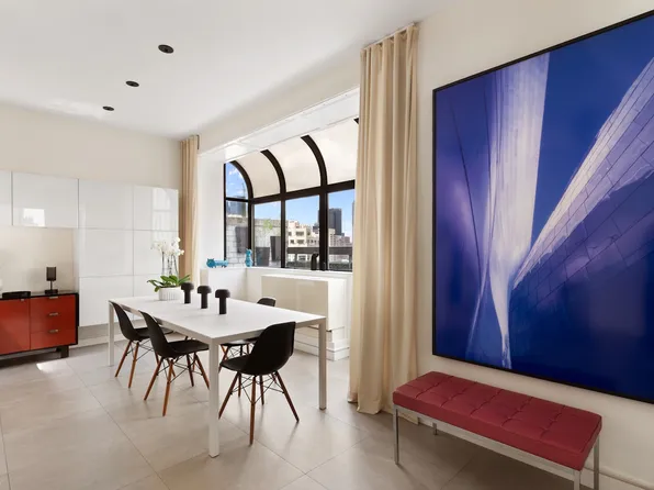 5 East 22nd Street image 4 of 16