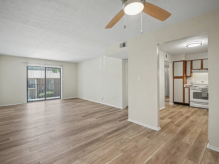 Ridgeview - Living Ridgeview - Living