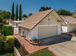 27105 Rio Prado Dr, Santa Clarita, CA 91354