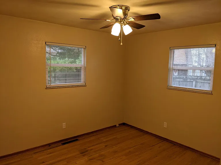 411 Joseph Dr — Photo 8