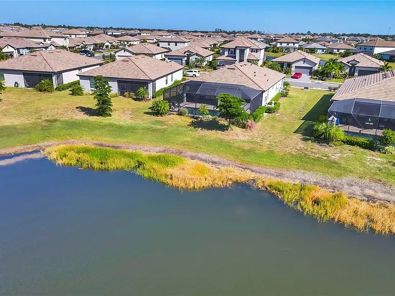 15716 Barefoot Beach Dr — Photo 30