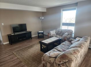 9800 Horton Rd SW #1107, Calgary, AB T2V5B5