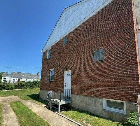 3rd image of 1120 Hollen Rd