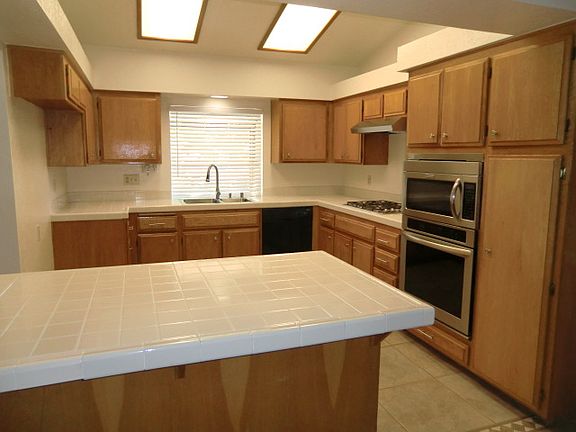 4th image of 12057 Hinson St