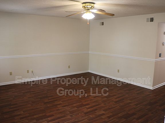 2nd image of 1613 Willowby St