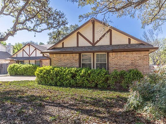 2nd image of 19746 Encino Way