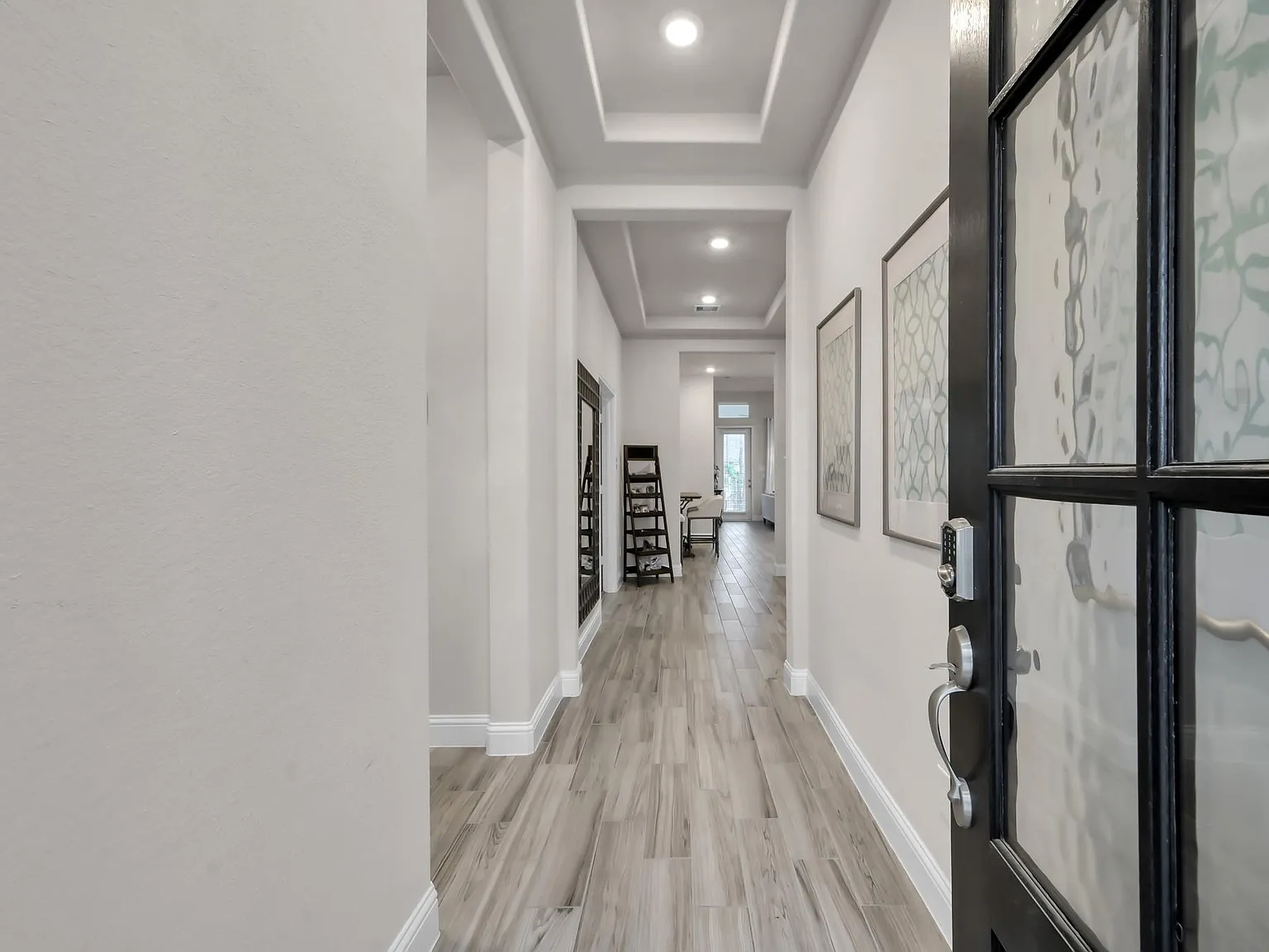 2 bed, 2.0 bath, 1698 sqft, $2,850 — Photo 2