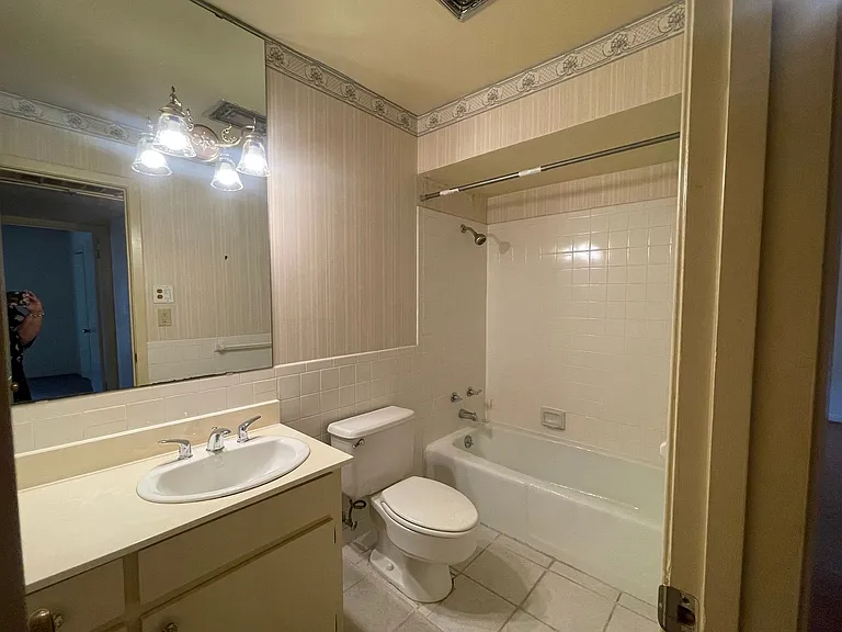 3820 Fairfield Ave #37 — Photo 13