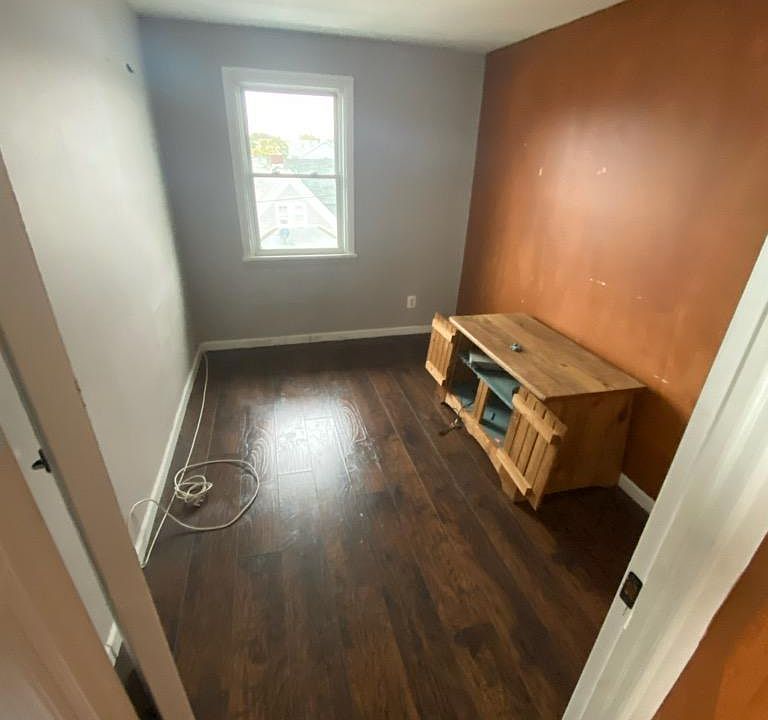 2nd image of 370 Olive St #3