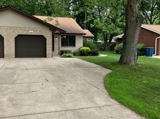 605 S 22nd St, Chesterton, IN 46304