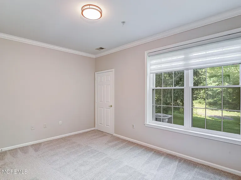 574 Saint Andrews Pl — Photo 20