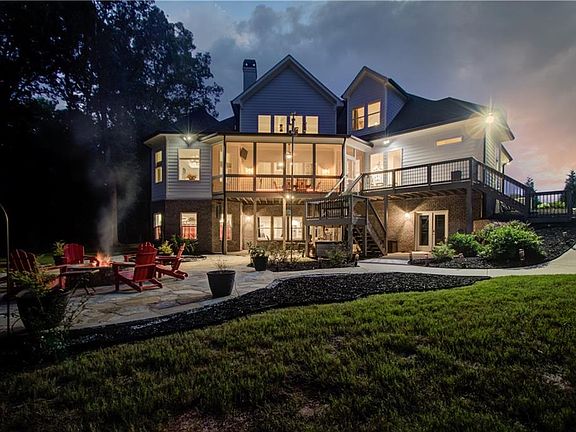 5th image of 5392 Retreat Dr