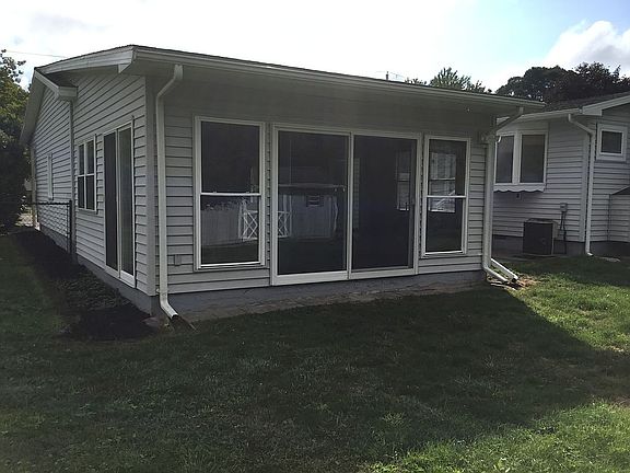 5th image of 11 Lyons Dr