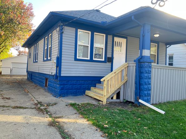 3221 Herrick St