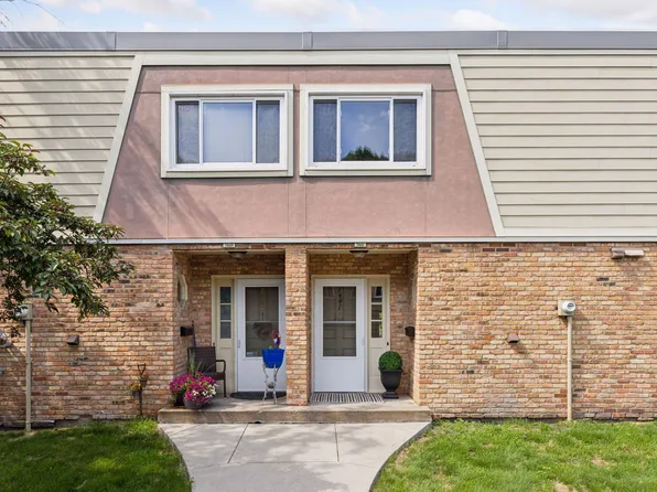 7441 W Franklin Ave, Minneapolis, MN 55426