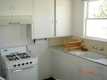 4th image of 3221 1/2 California St