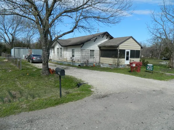 406 E Grayson St, Leonard, TX 75452