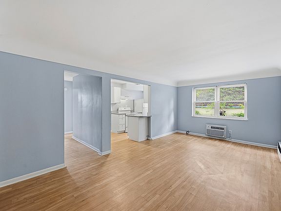 3rd image of 6469 Montgomery Rd APT 8