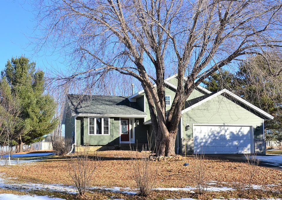1st image of 24235 E Cedar Lake Dr