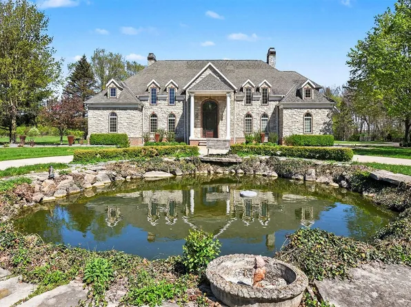 25510 Harris St, Edwardsburg, MI 49112