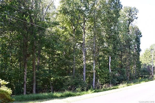 2nd image of 1517 Breezewood Dr
