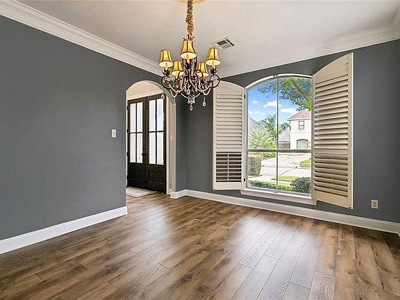 5th image of 229 Bayou Gentilly Ln