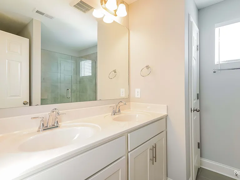 293 Cloverbrook Way — Photo 8