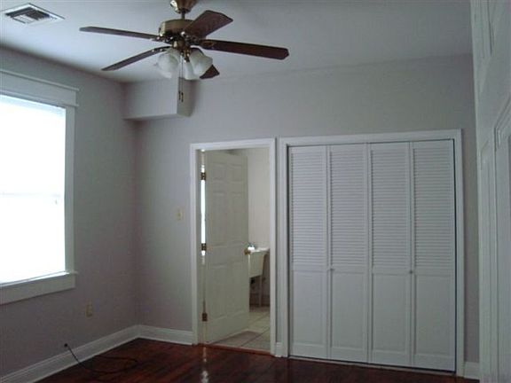 3rd image of 3537 Clermont Dr