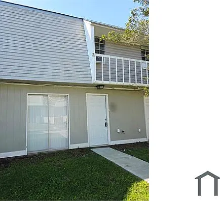 3315 Kabel Dr — Photo 1