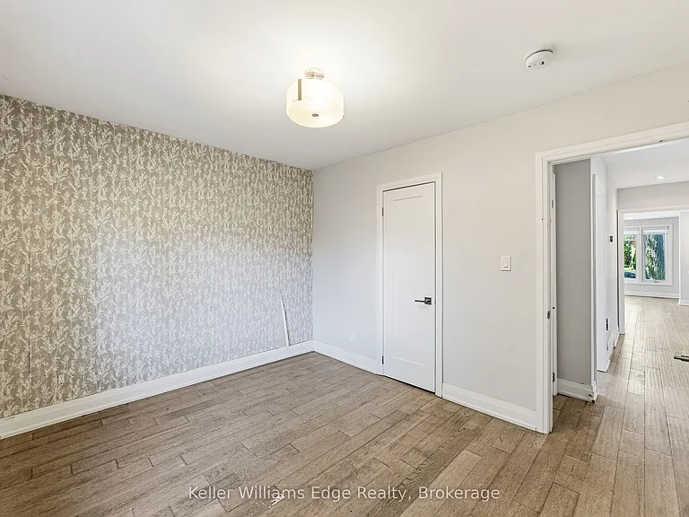 2300 Wagner Cres #UPPER — Photo 17