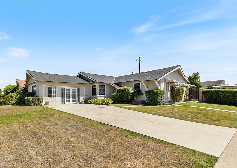 1st image of 7692 Laurelton Ave