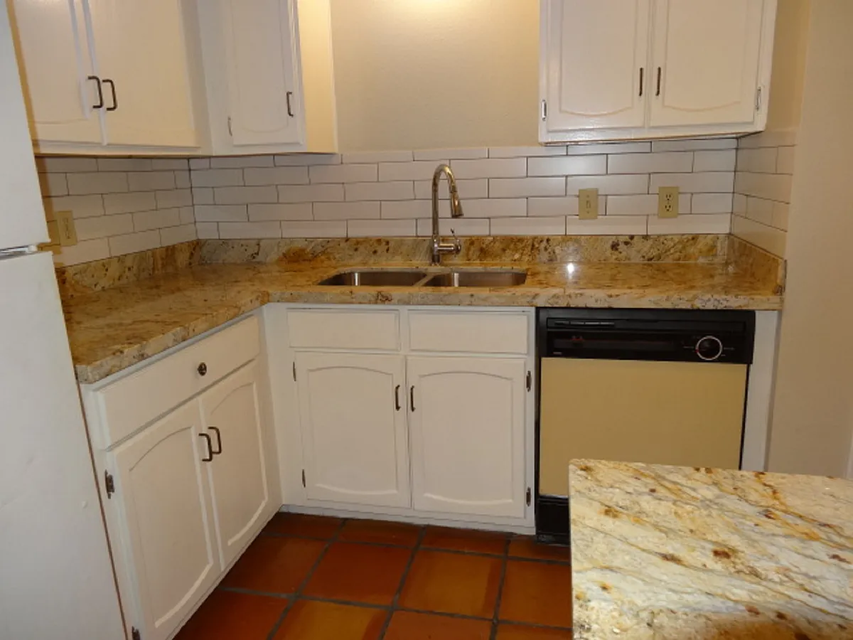Building Photo - 5522 Deep Forest Dr #5522