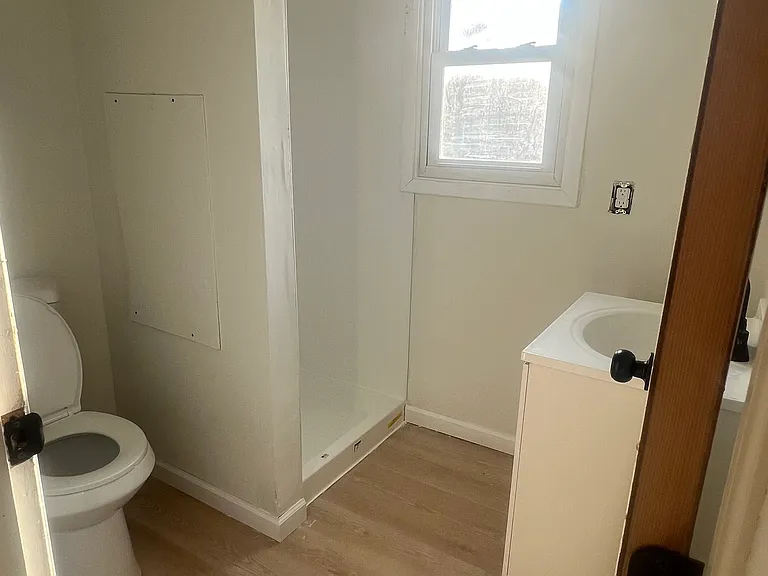 1502 Hunter Ave #A — Photo 3