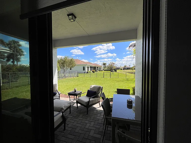 5663 Saint Armands Way — Photo 16