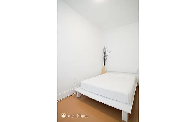 Rented by Douglas Elliman | media 6